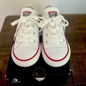 Super cute white chuck taylors!